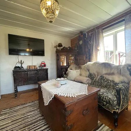 Posti Tiny House With Garden *